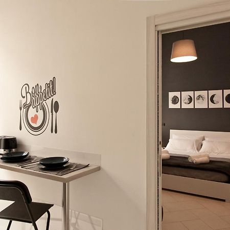 Le Corti Di Napoli Apartments Buitenkant foto