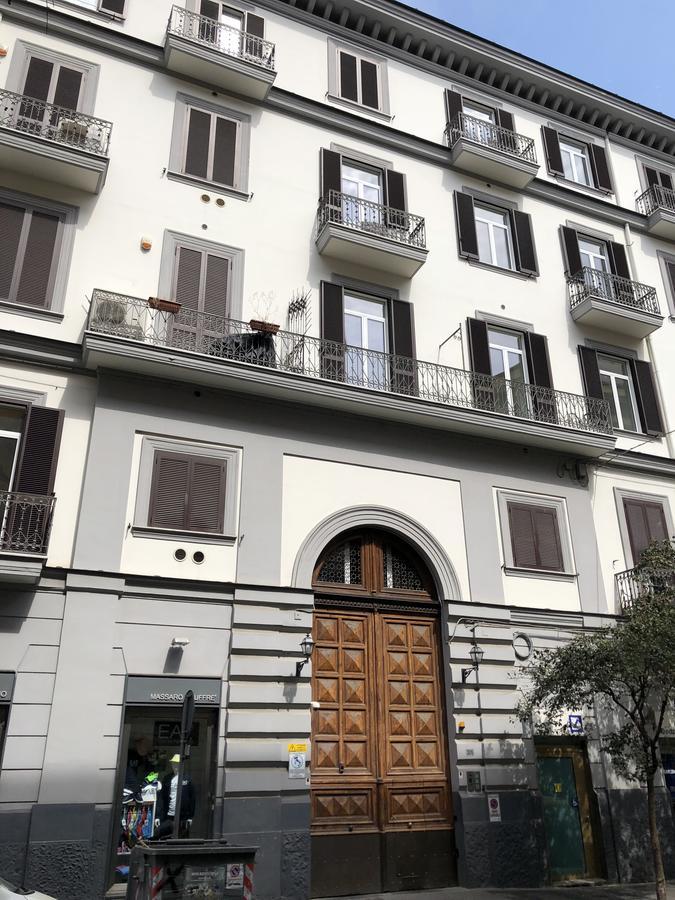Le Corti Di Napoli Apartments Buitenkant foto