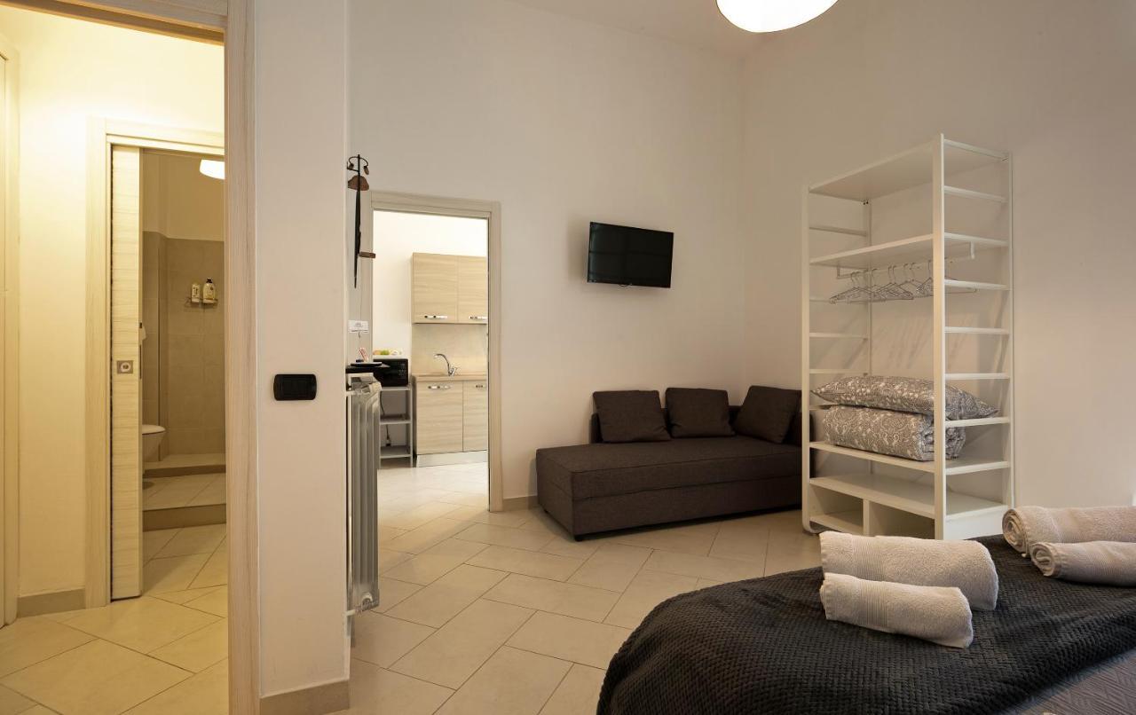 Le Corti Di Napoli Apartments Buitenkant foto