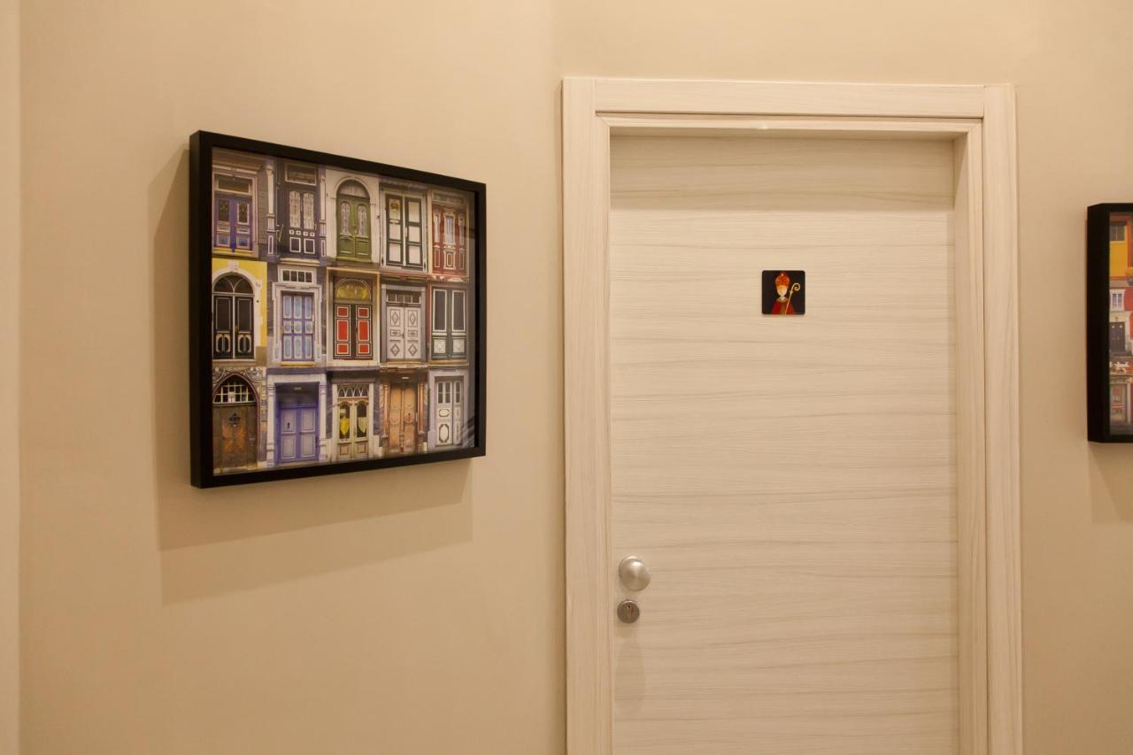 Le Corti Di Napoli Apartments Buitenkant foto