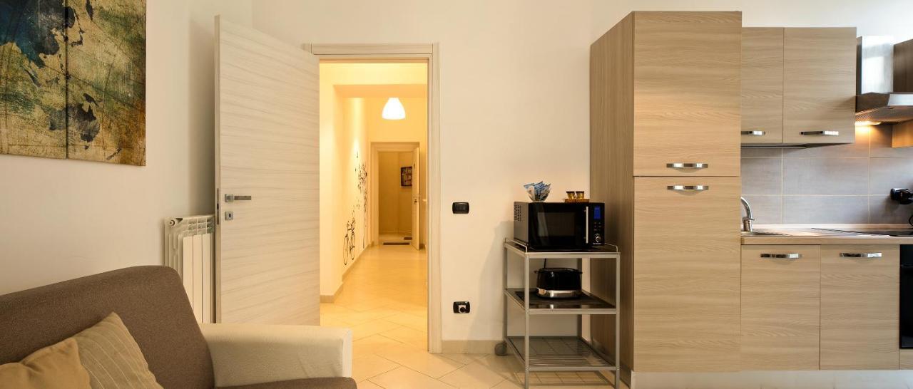 Le Corti Di Napoli Apartments Buitenkant foto