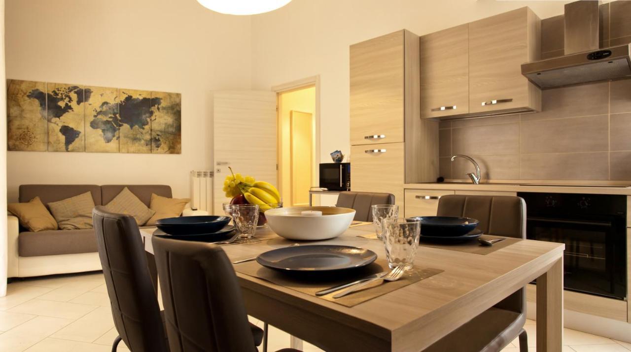 Le Corti Di Napoli Apartments Buitenkant foto
