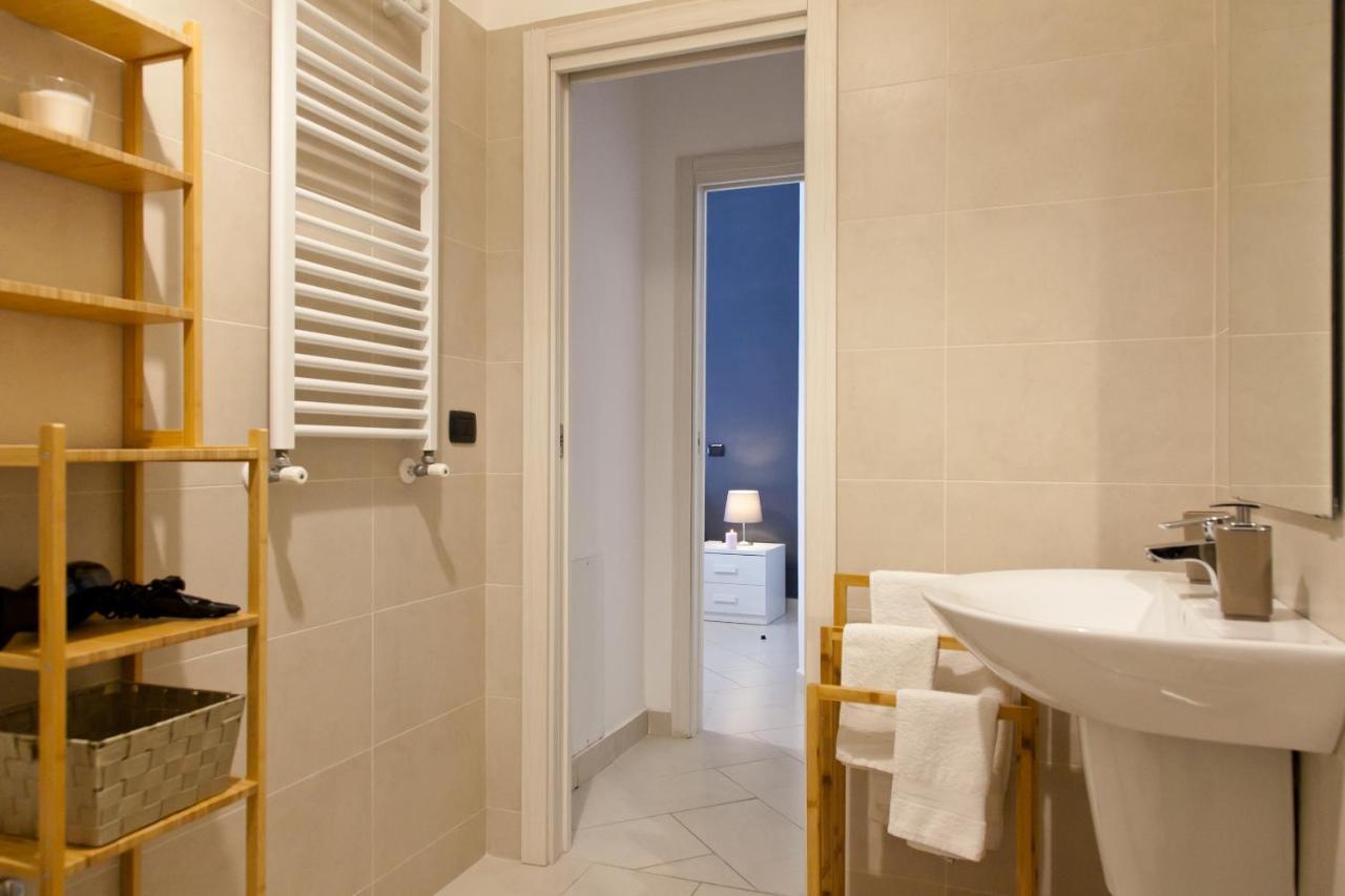 Le Corti Di Napoli Apartments Buitenkant foto