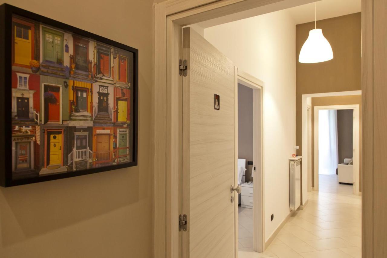 Le Corti Di Napoli Apartments Buitenkant foto